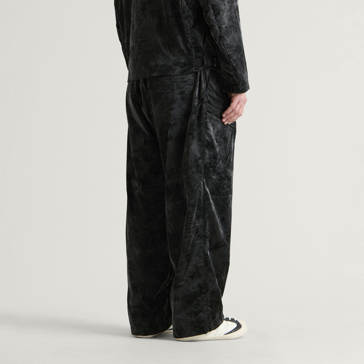 Y-3 Men's Marble Nylon Tapered Pant in Black