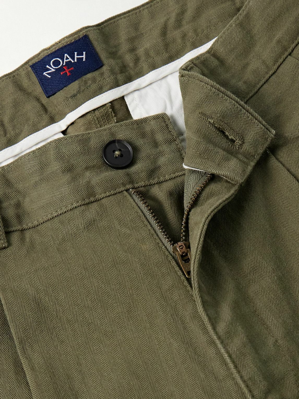 Noah - Straight-Leg Pleated Herringbone Cotton Trousers - Green