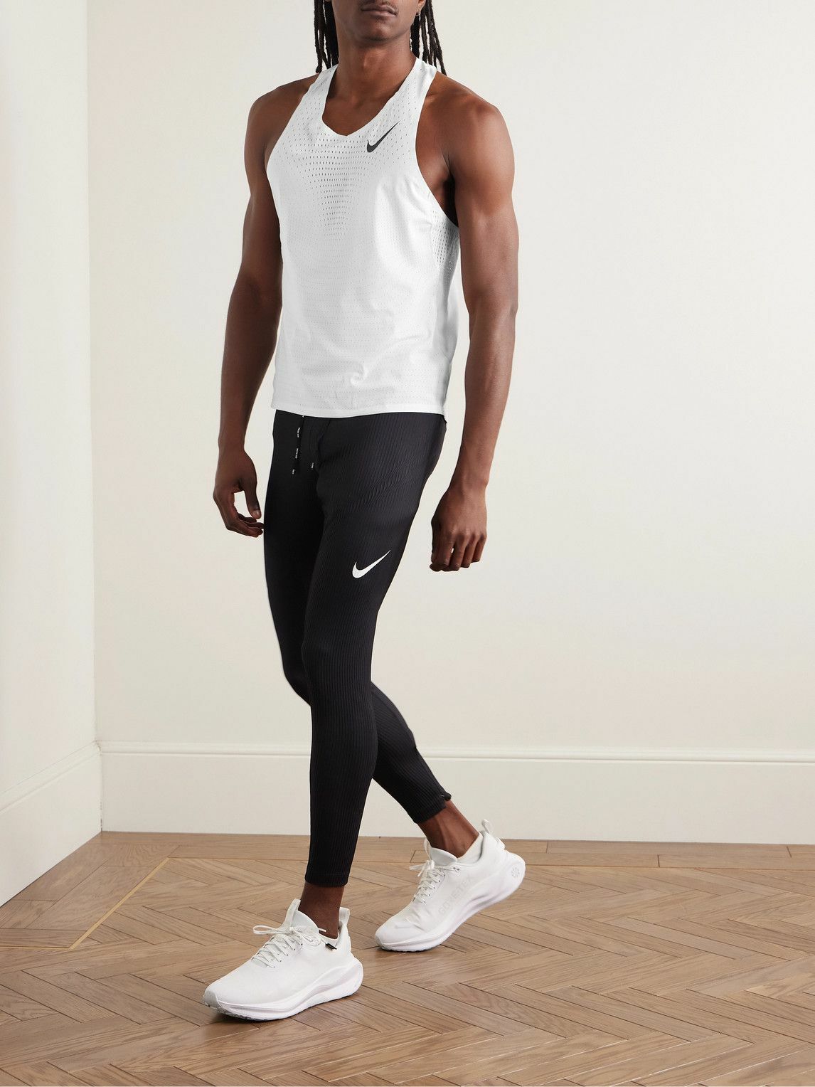 Nike Aeroswift ノースリーブタンクトップ M ブラック　メンズ Nike Running - AeroSwift Slim-Fit Perforated Dri-FIT ADV