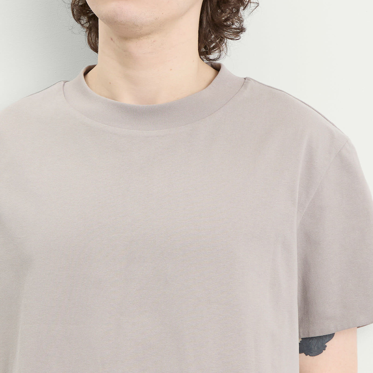 Gander Men's Reversible T-Shirt in Grey/Beige