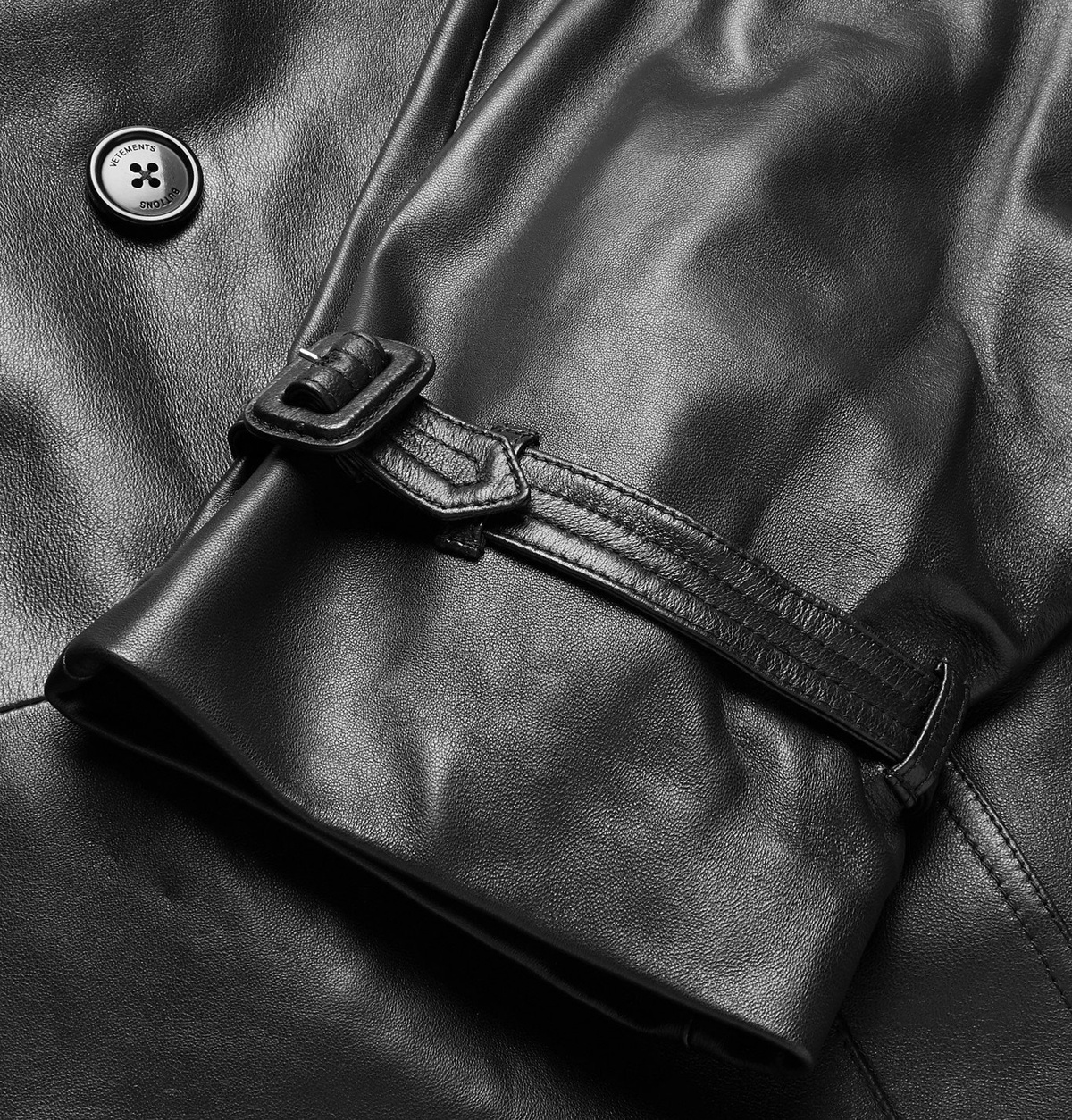Vetements - Oversized Leather Trench Coat - Black Vetements