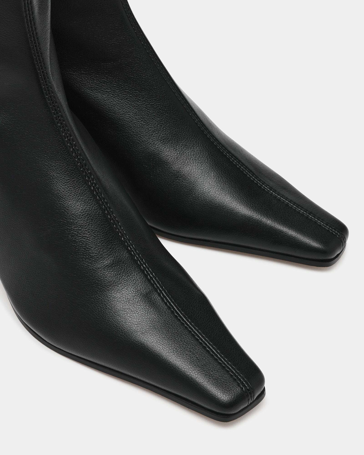 Steve Madden Kimmens Booties in Black