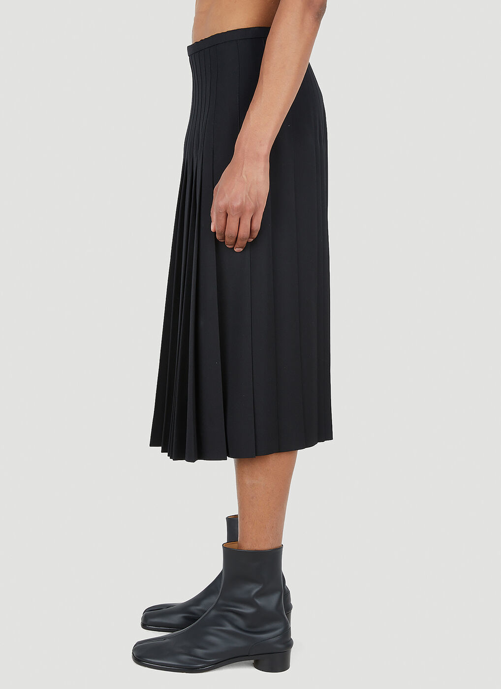 Kilt Skirt in Black Burberry