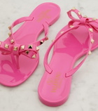 Valentino Garavani Rockstud bow-detail thong sandals