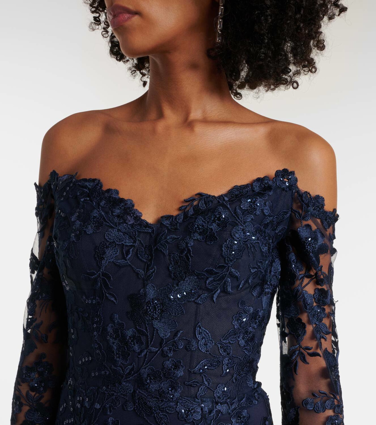 Monique Lhuillier Floral embroidered tulle gown Monique Lhuillier Monique Lhuillier Floral embroidered tulle gown Monique Lhuillier