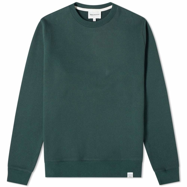 Photo: Norse Projects Vagn Classic Crew Sweat Bottle Green