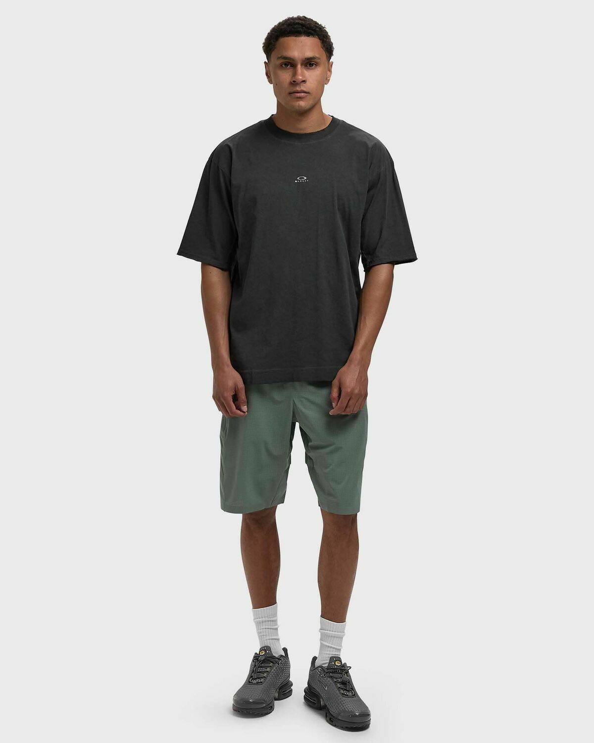 LATITUDE VEIL TEE
