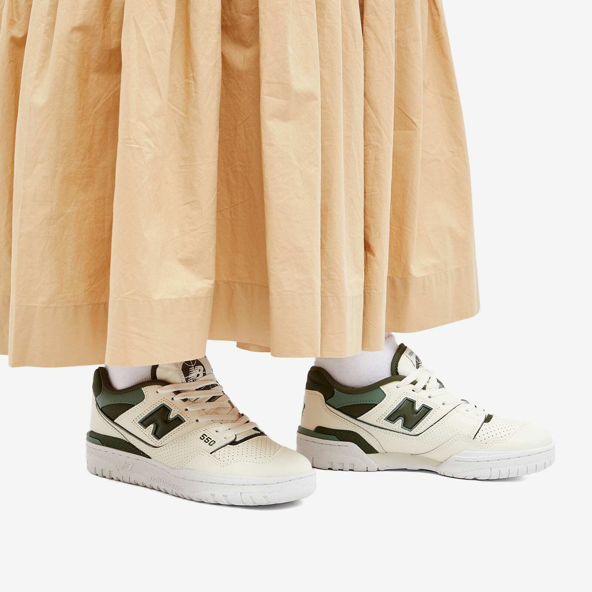 New Balance Women's BBW550DI Sneakers in Angora New Balance