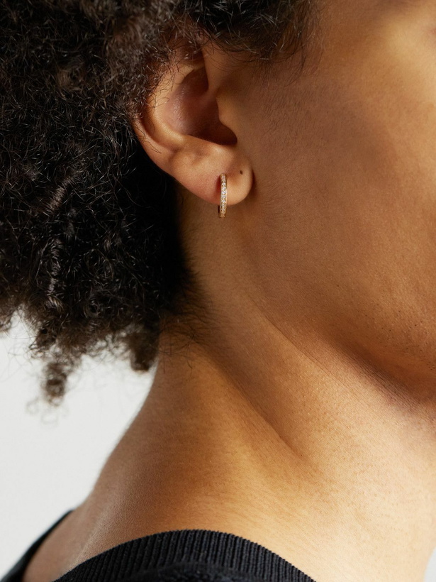 Photo: KOLOURS JEWELRY - Luna Fortis Medium Gold Diamond Single Hoop Earring