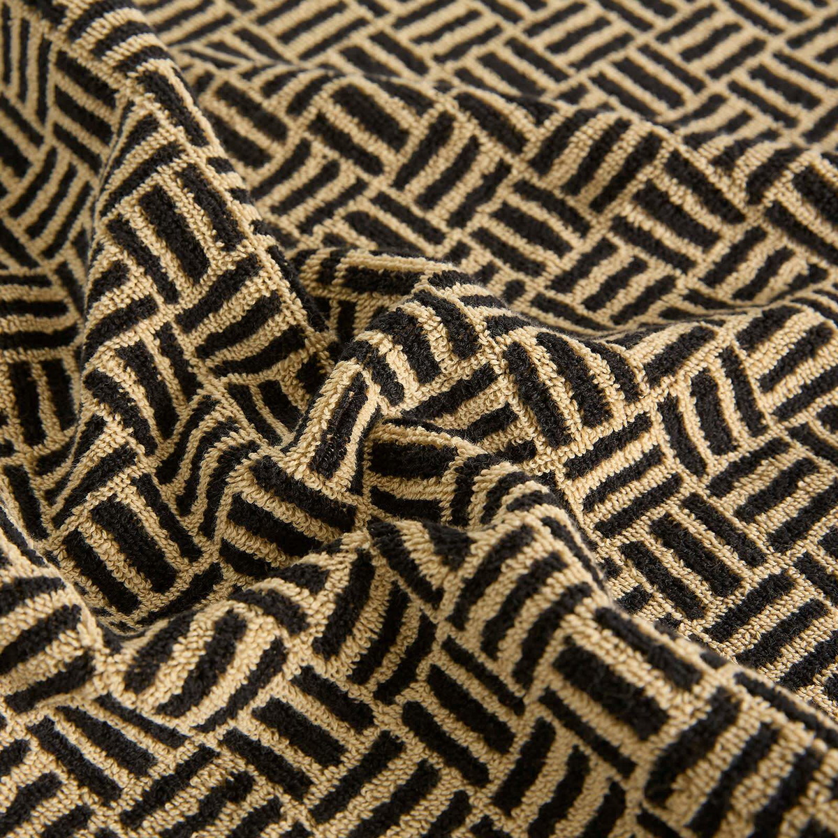 Baina Torrens Hand Towel in Sand/Noir 