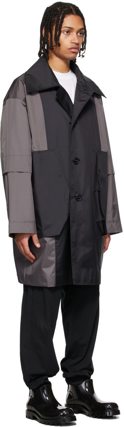 JERIH Black Colorblocked Coat
