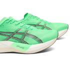 Asics Running Asics Magic Speed 5 Sneaker in Vital Green/Carrier Grey