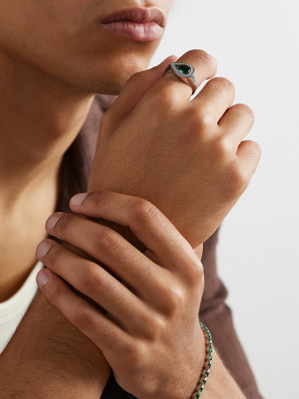 Photo: 42 Suns - 14-Karat White Gold Laboratory-Grown Emerald and Diamond Ring - Green