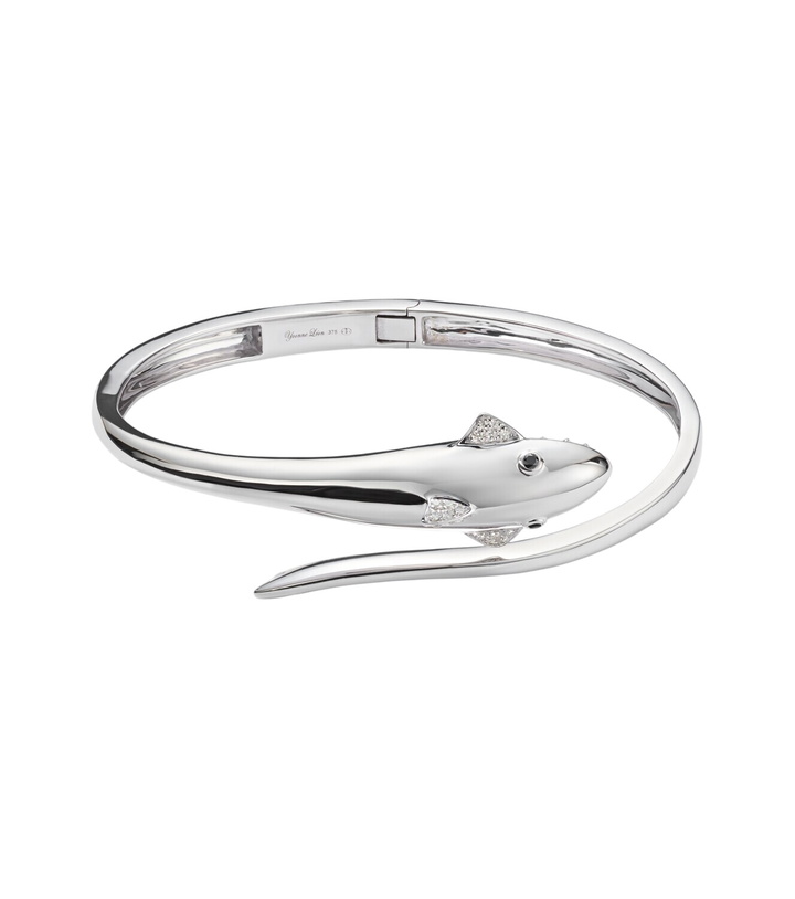 Photo: Yvonne Léon Requin 9kt white gold bangle with diamonds
