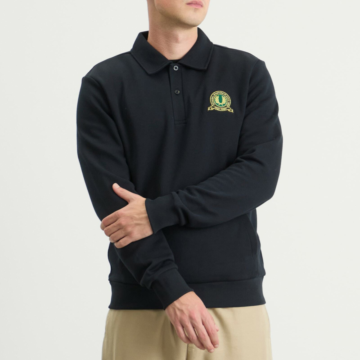 Fred Perry Men's Tennis Badge Collared Sweatshirt in Navy
