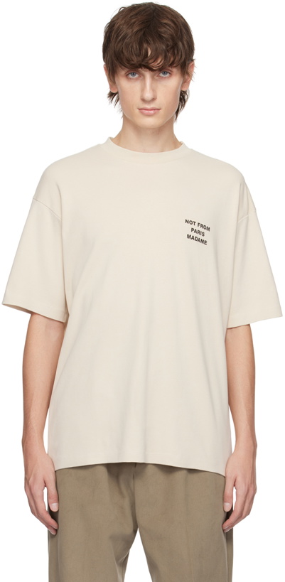 Photo: Drôle De Monsieur Beige 'Le T-Shirt Slogan' T-Shirt