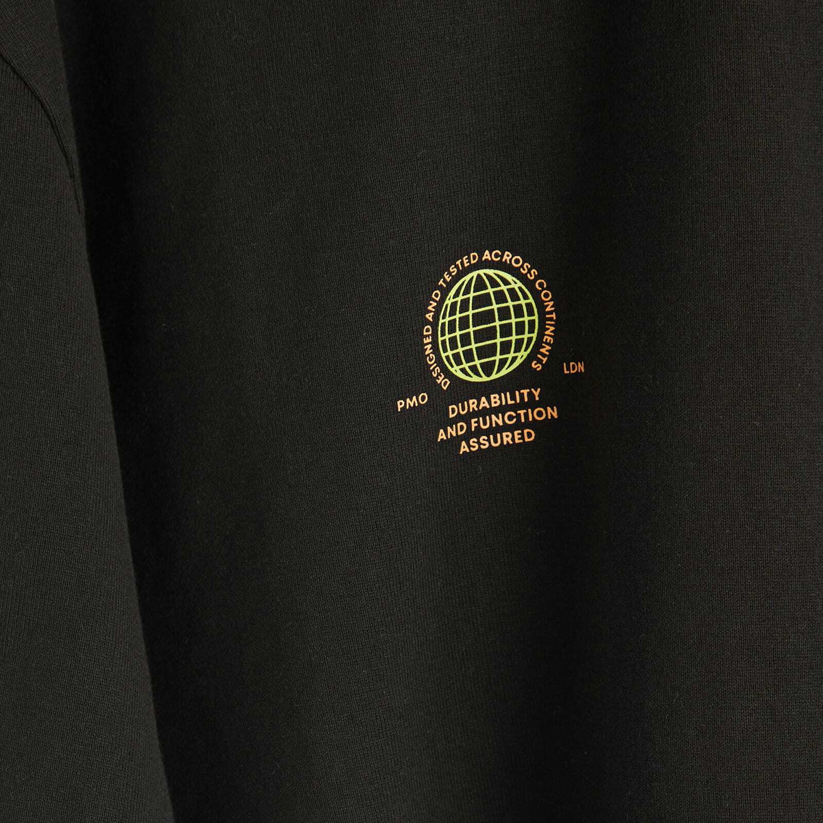 Purple Mountain Observatory Men's Globe Long Sleeve T-Shirt in Black/Yellow