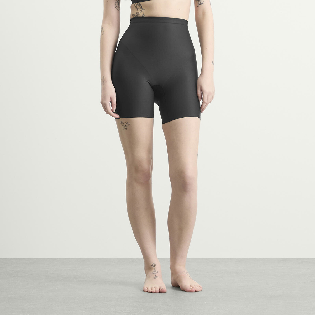 SKIMS Women's Body Core Sculpt Mid Rise Short in Onyx