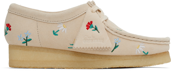 Photo: Clarks Originals Beige Wallabee Derbys