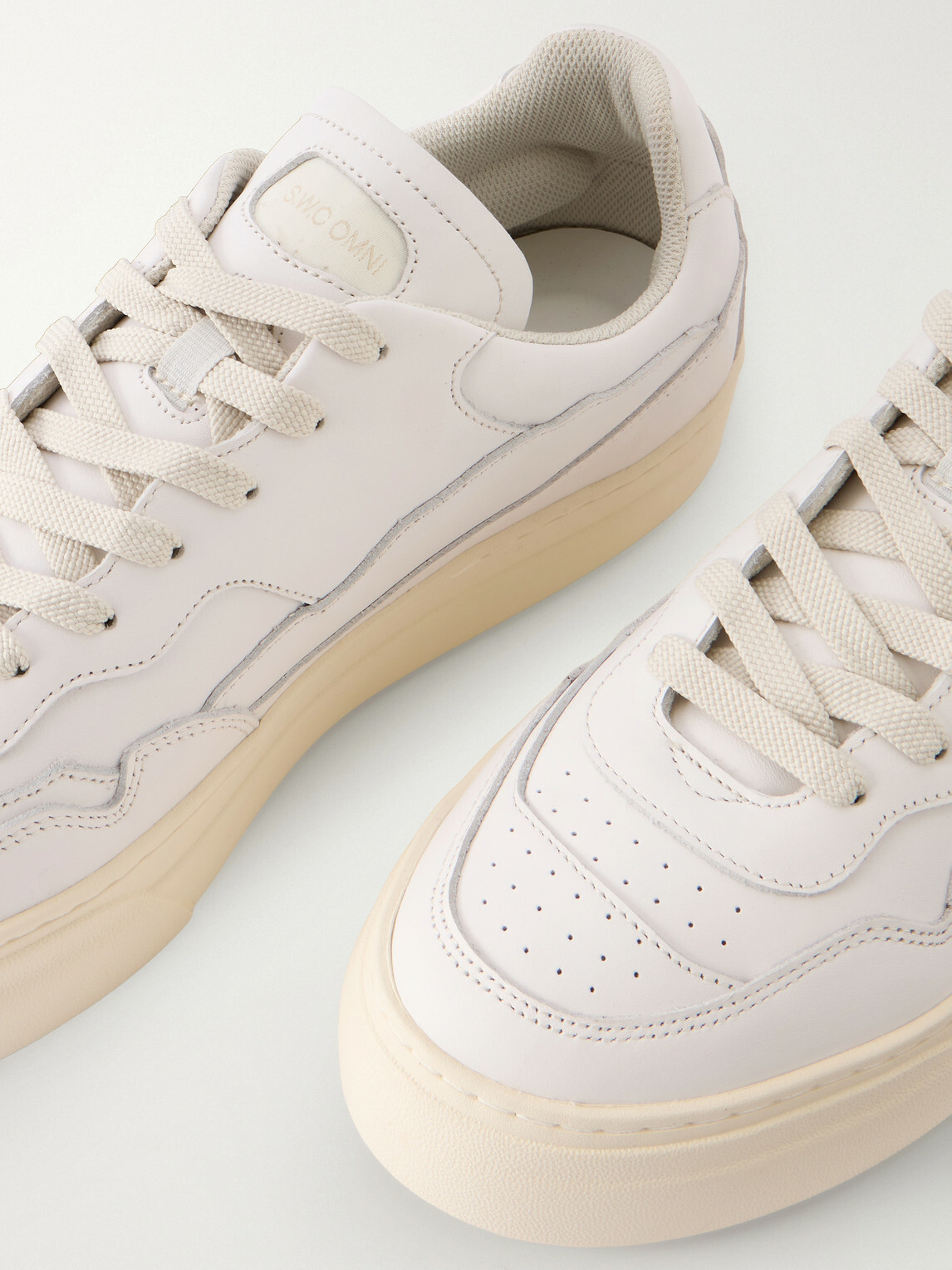 Omni - Matta Leather Sneakers - White
