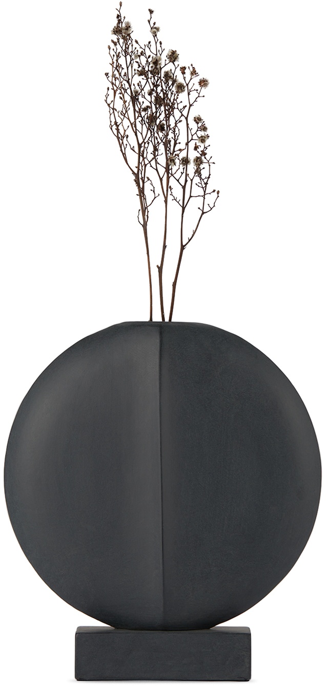 Photo: 101 Copenhagen Black Mini Guggenheim Vase