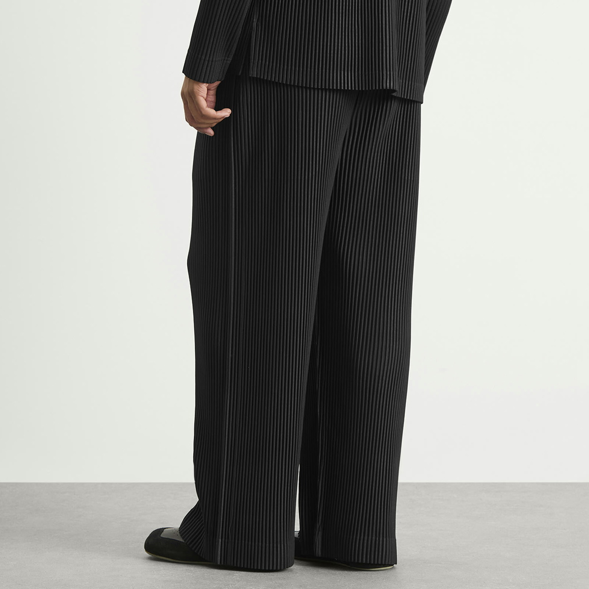 Homme Plisse Men's Wide Leg Trousers in 15-Black Homme Plisse