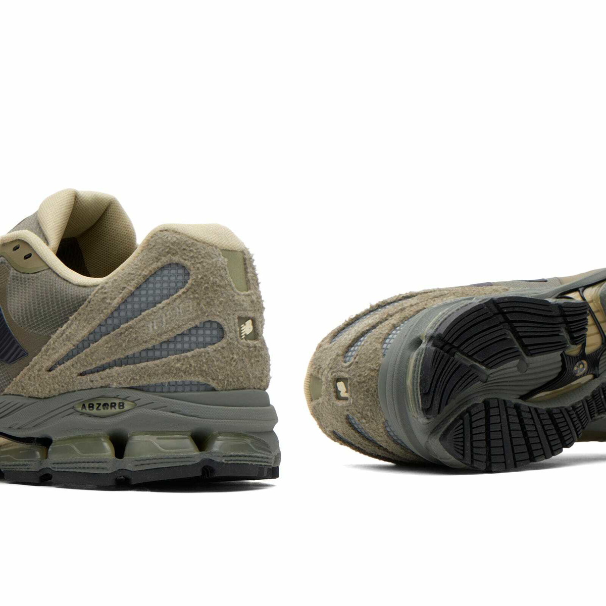 New Balance x Stone Island 1890 Sneaker in Covert Green