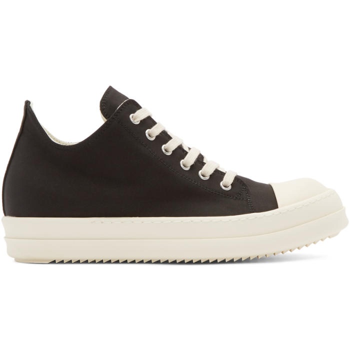 Photo: Rick Owens Drkshdw Black and Off-White Low Sneakers 