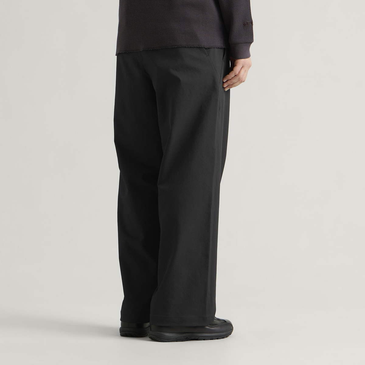 Goldwin Men's Baggy Straight Pants in Black
