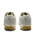 Nike Zoom Vomero 5 Sneakers in Light Bone/Medium Olive