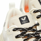 Veja Womens Women's Dekkan Sneakers in Natural/White
