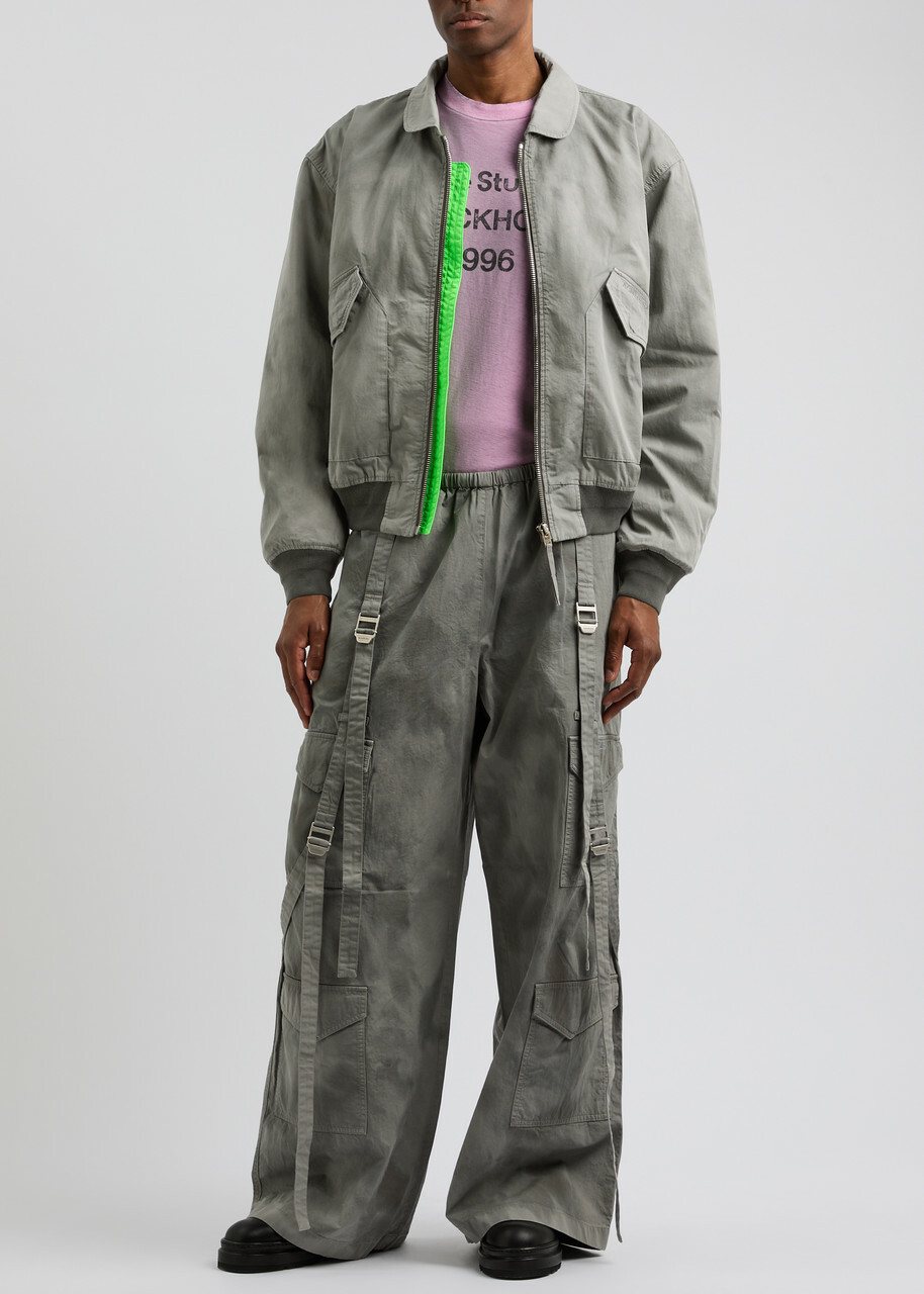 唯一無二の個性を纏う【Acne Studios】Faded cotton parka Acne Studios Faded Cotton Bomber Jacket Grey Acne Studios