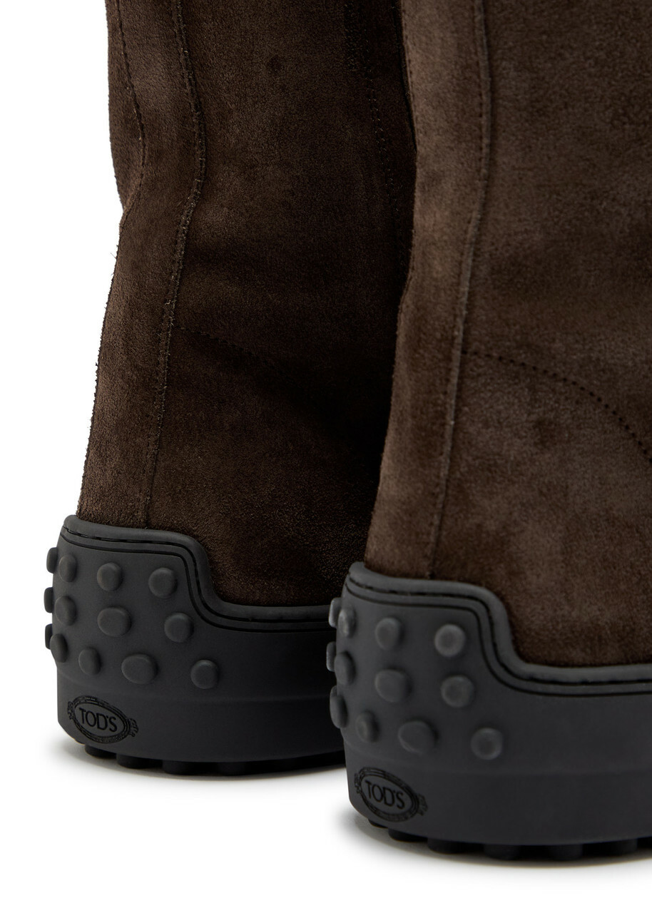 Tods Winter Gommino Suede Boots Brown