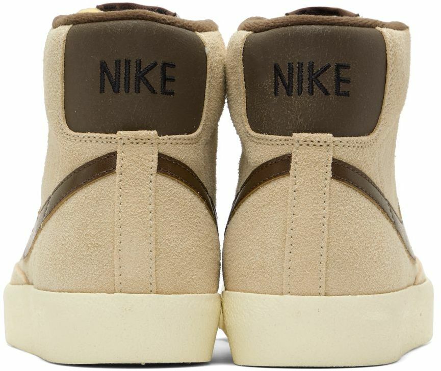 nike daim beige