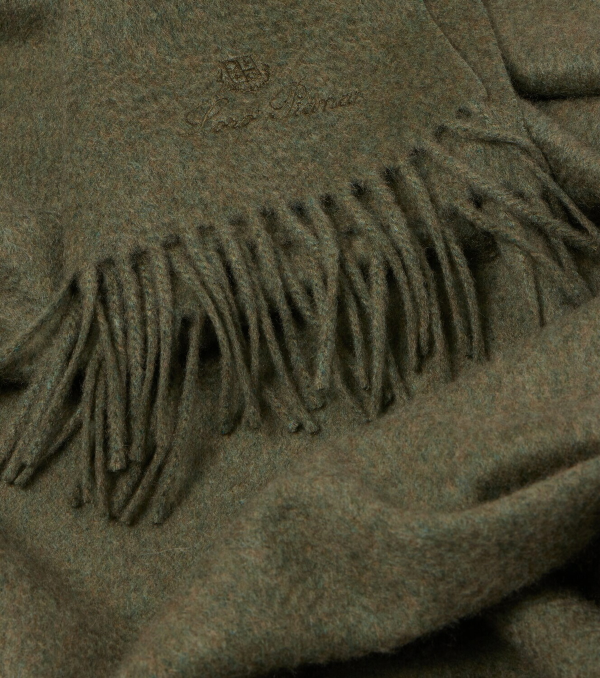 Loro Piana Grande Unita cashmere scarf