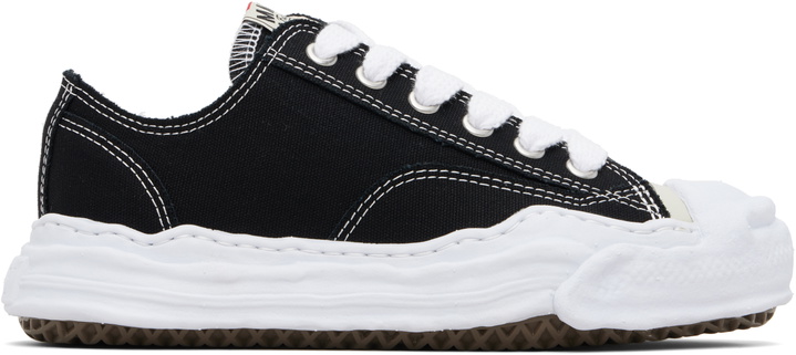 Photo: Maison MIHARA YASUHIRO Black 'Hank' OG Sole Canvas Low-Top Sneakers