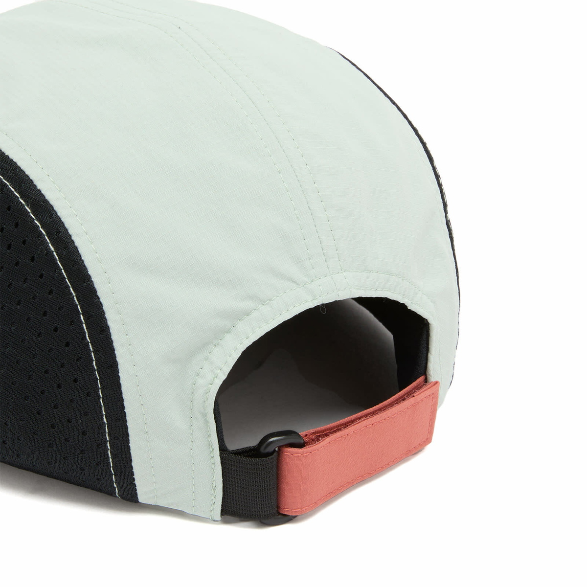 Columbia Men's Wingmark™ Cap in Mars/Black 