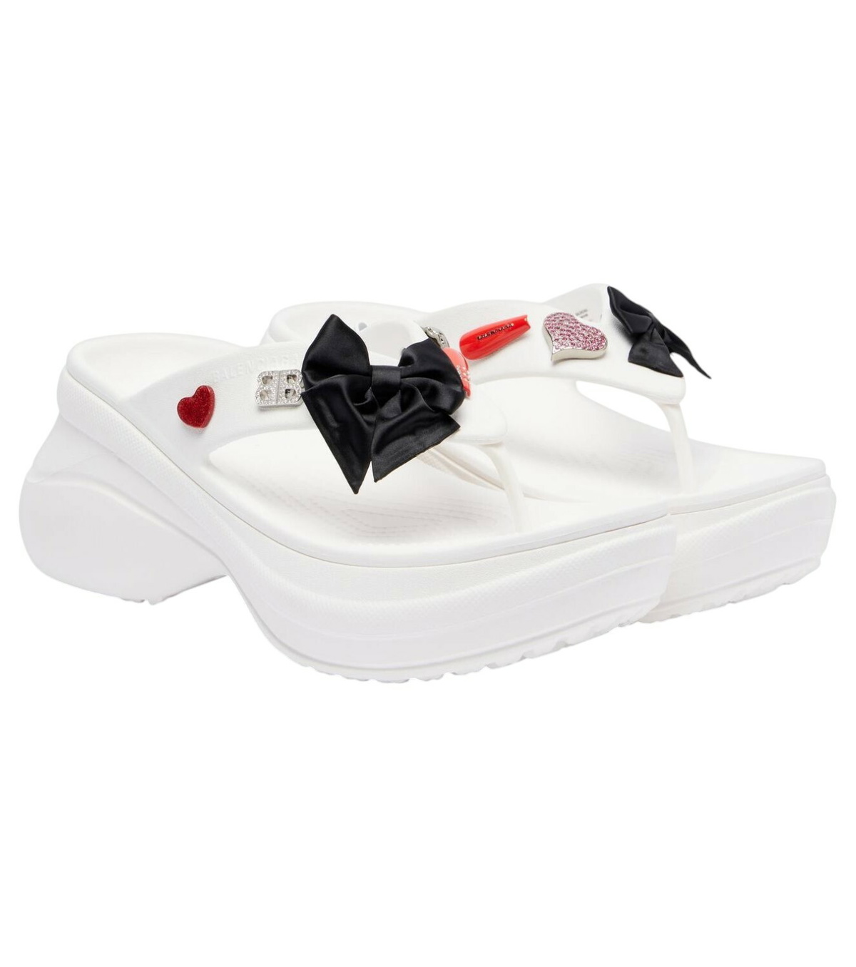 【BALENCIAGA】Furry Slide Sandal In Soft Towel★関税送料込み Balenciaga Furry Slide Sandals | Saks Fifth Avenue