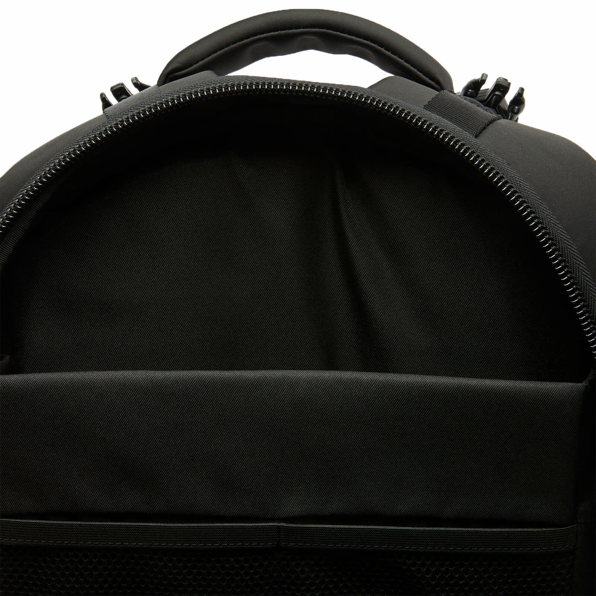 Cote&Ciel Yalu Carbon Backpack in Black 