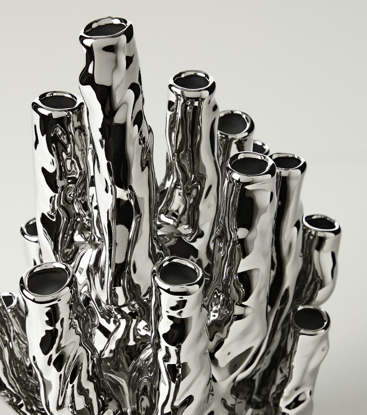 Polspotten Coral porcelain vase by Norman Trapman
