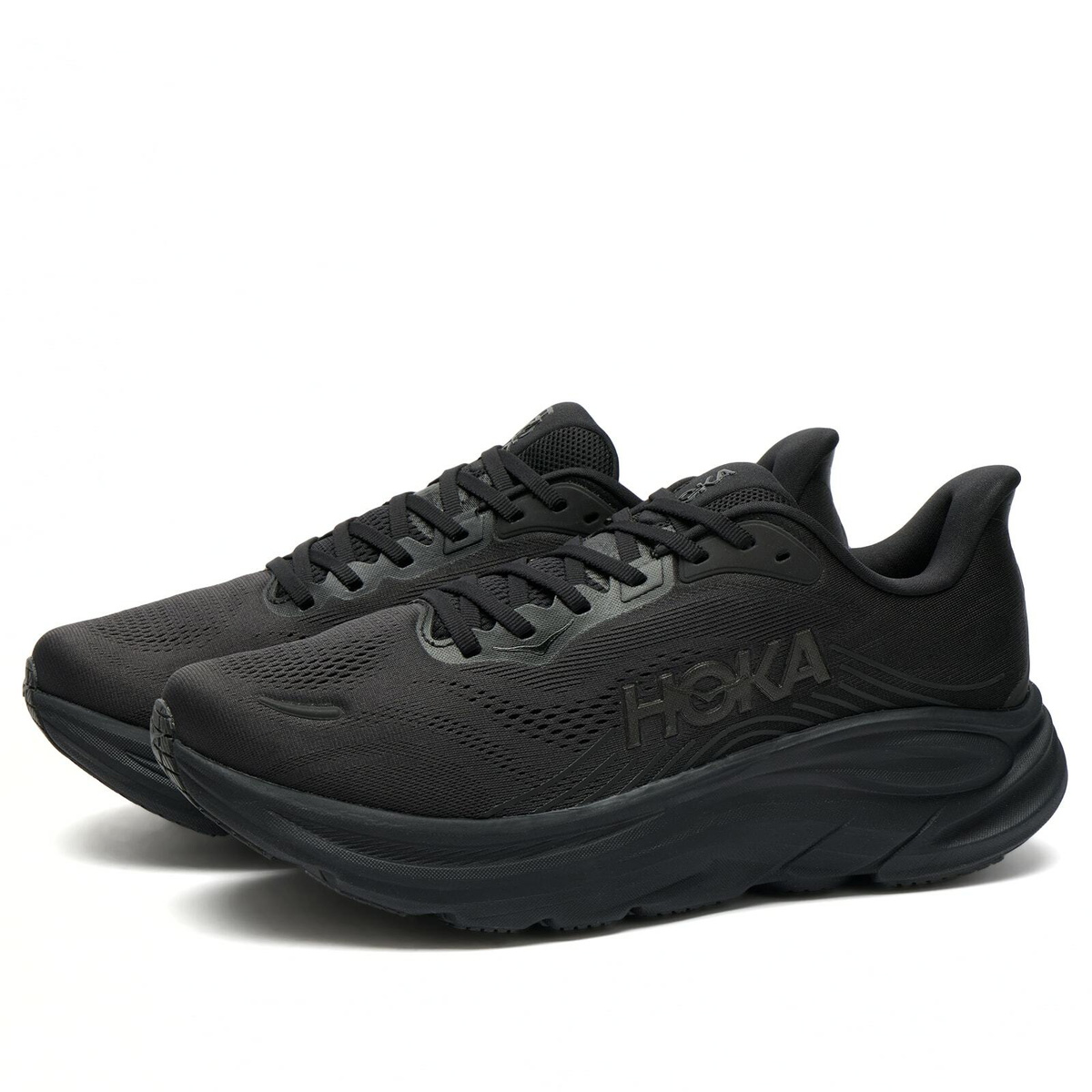 HOKA ONE ONE Men's Clifton 11 Sneaker in Black/Black