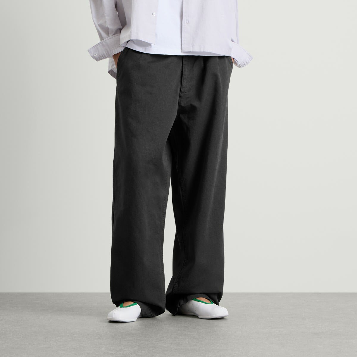 END. Spin Trouser in Washed Black