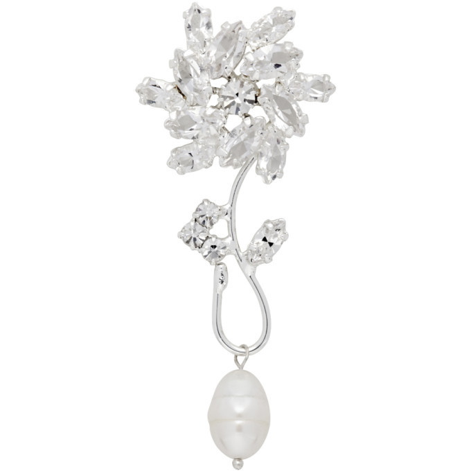 Photo: Magda Butrym Silver Pearl Flower Motif Earring