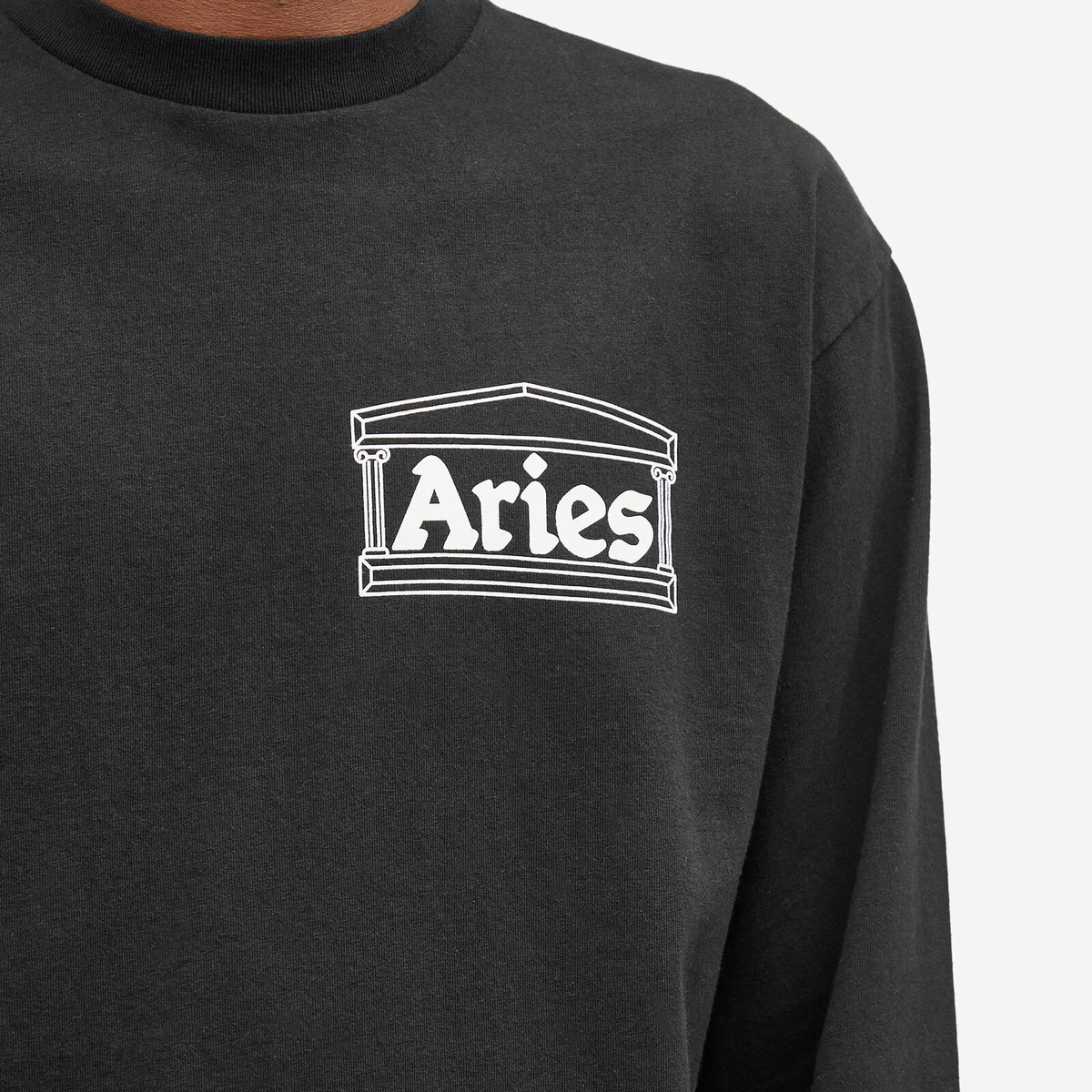 Aries Men's Long Sleeve Temple T-Shirt in Black