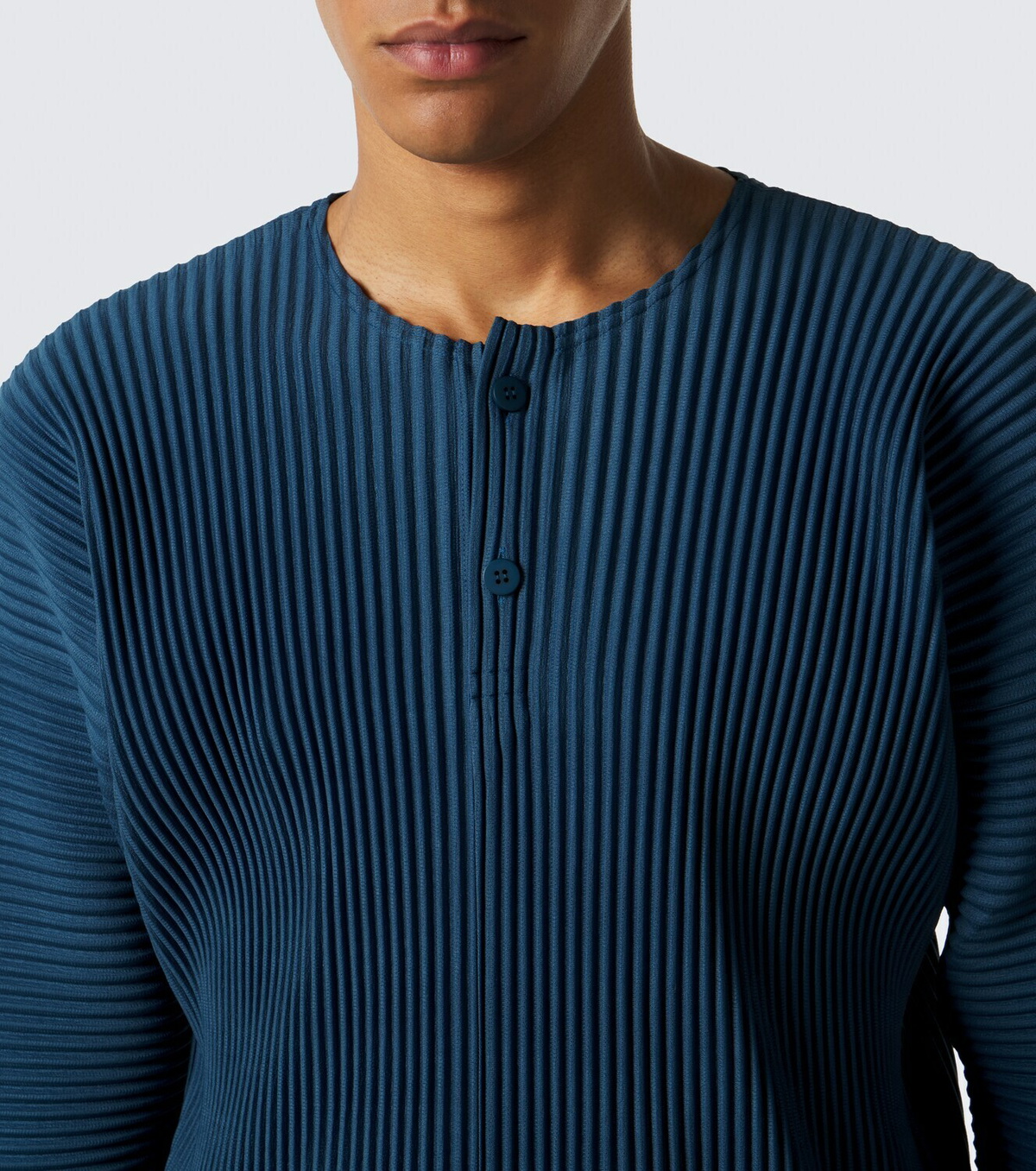 Homme Plissé Issey Miyake Monthly Colors: September pleated Henley shirt