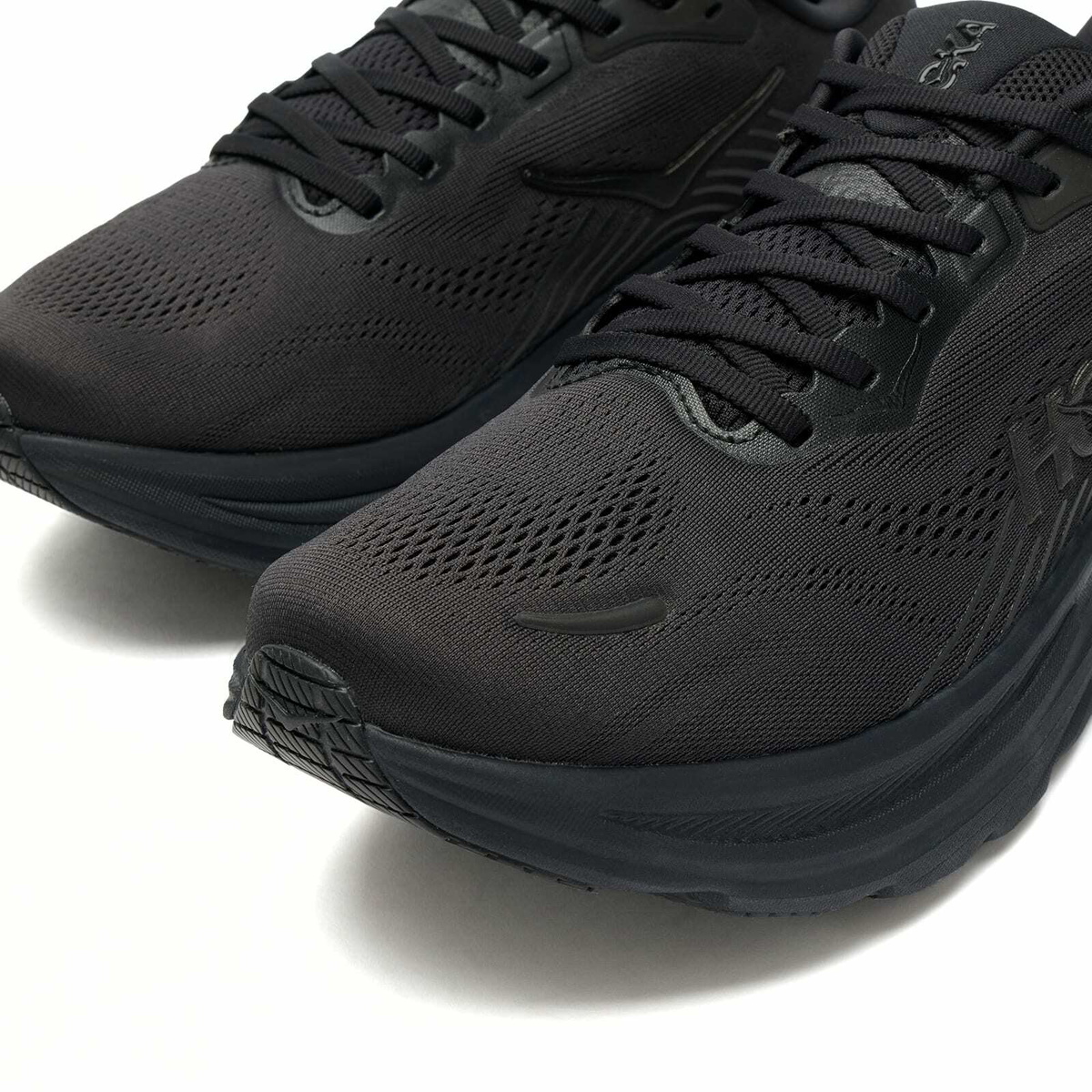 HOKA ONE ONE Men's Clifton 11 Sneaker in Black/Black