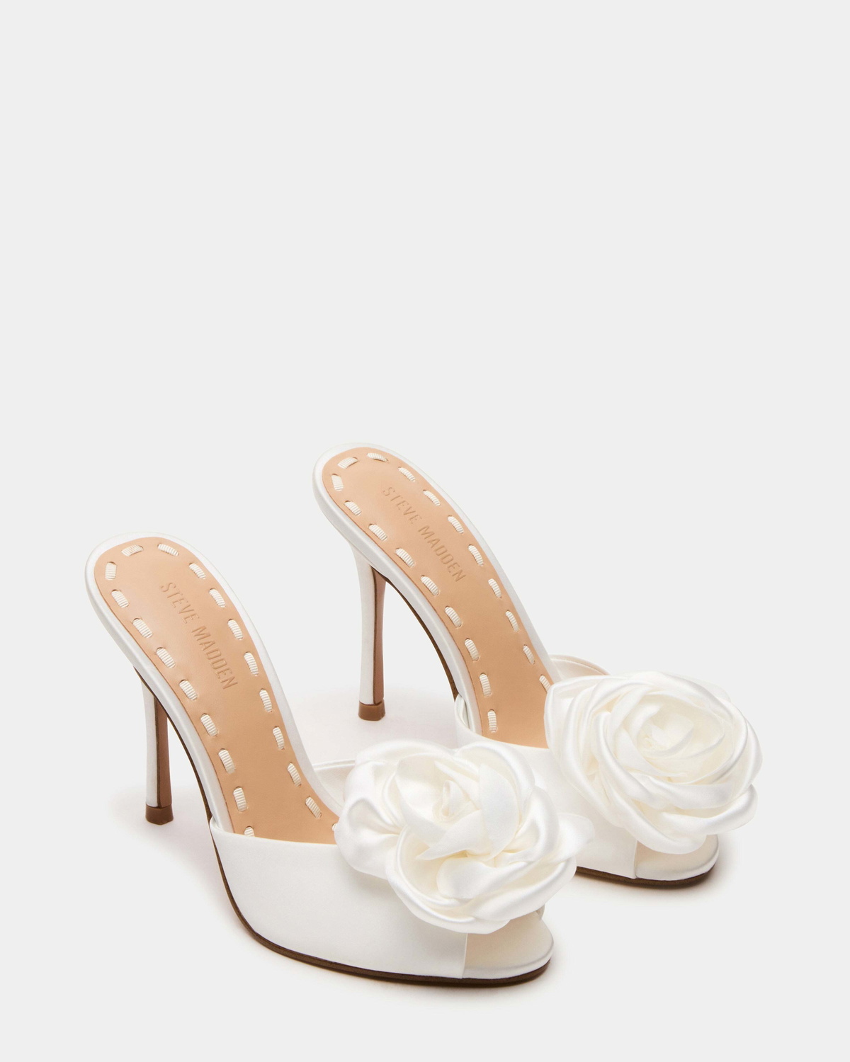 Steve Madden Priyaa-F Heels in Natural Satin