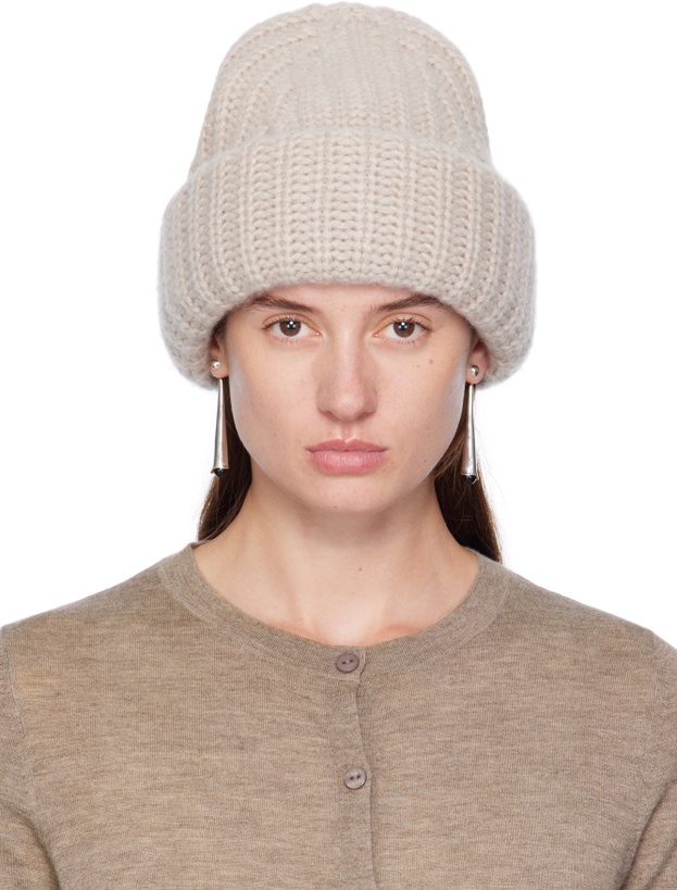 Photo: LISA YANG Beige 'The Beatris' Beanie
