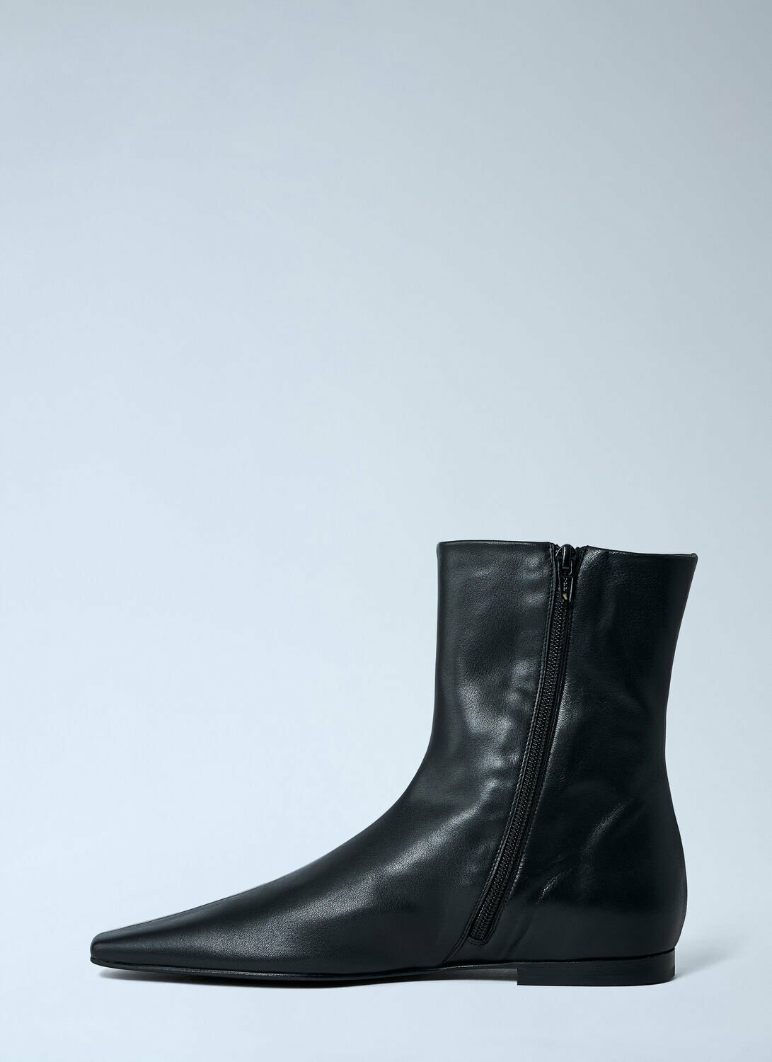 TOTEME Zipped Leather Chelsea Boots