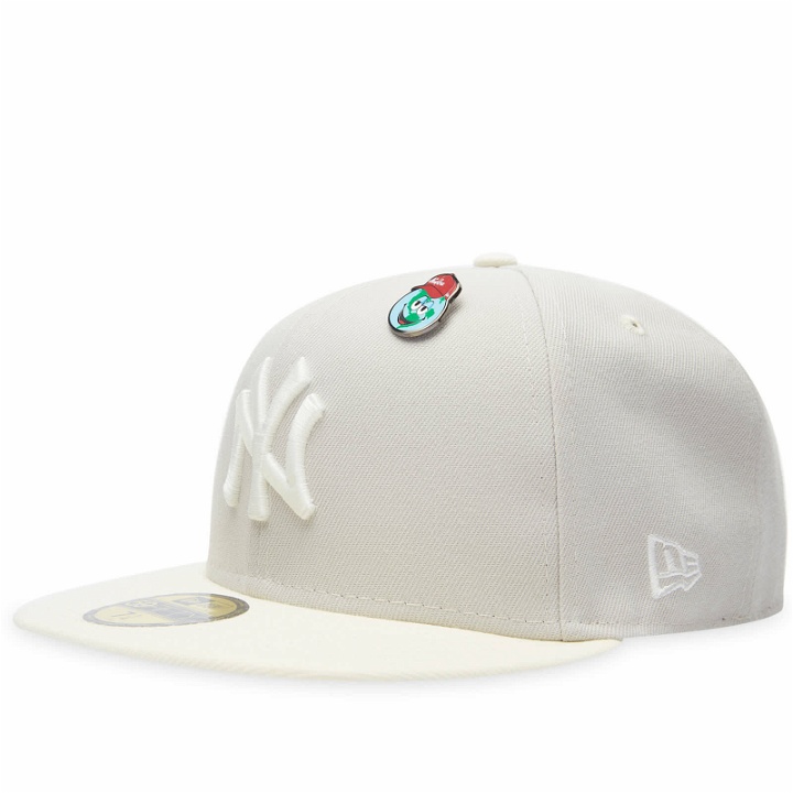 Photo: New Era New York Yankees World Series Pin 59Fifty Fitted Cap in Grey